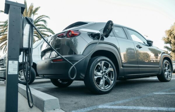 Instalación de cargadores para autos eléctricos en casa